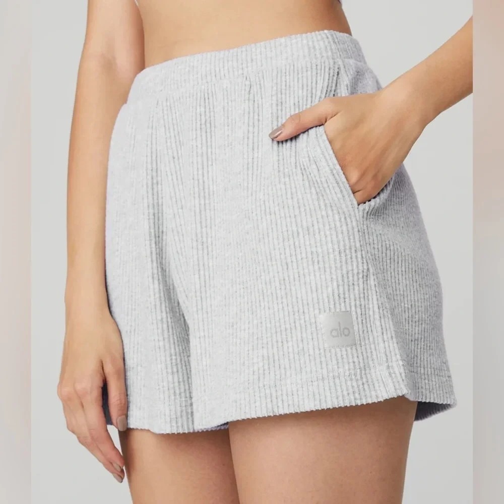 Alo Yoga Muse Ribbed Shorts Knit Heather Gray Large Workout Athletic Lounge Gym